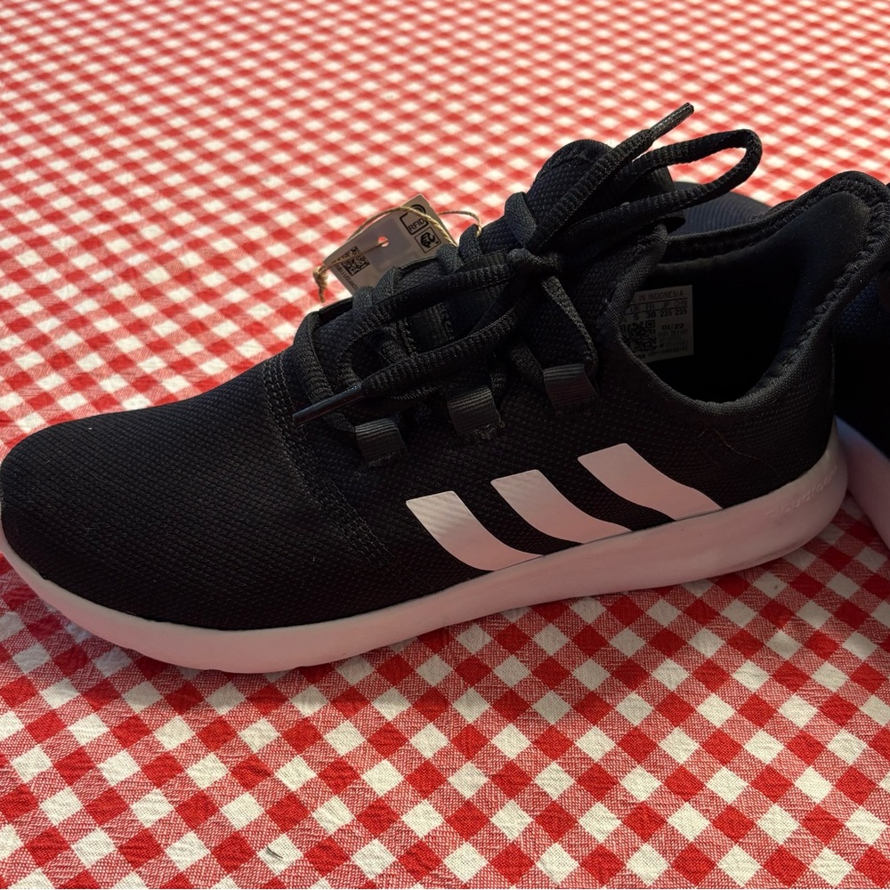 Adidas NWT Cloudfoam Pure 2.0
Running Shoes | Black w/ White
Stripes | Size 6.5